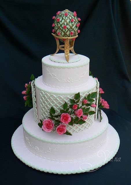 Rose Wedding Cake by Yana