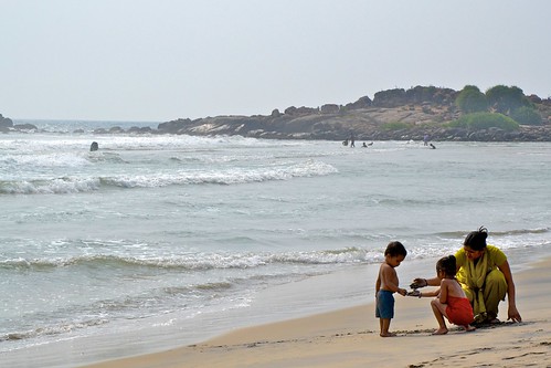 voyage famille mer india nikon kerala asie enfants plage inde d3100 sacàdos