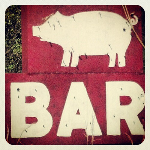county abandoned sign square pig dallas neon bbq retro squareformat arkansas barbque fordyce earlybird dallascounty iphoneography instagram instagramapp uploaded:by=instagram foursquare:venue=4dbe02d9815439392fb89008