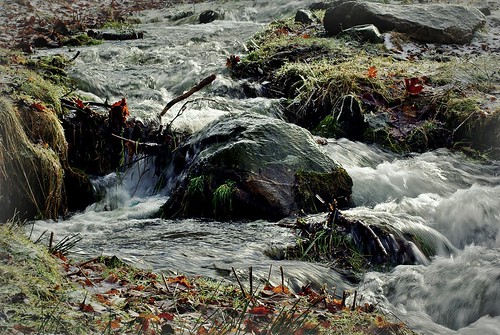 winter water stream pentax running oremountains snowbreak k200d