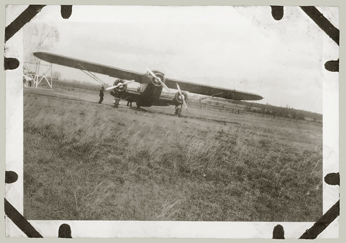 Trimotor aircraft