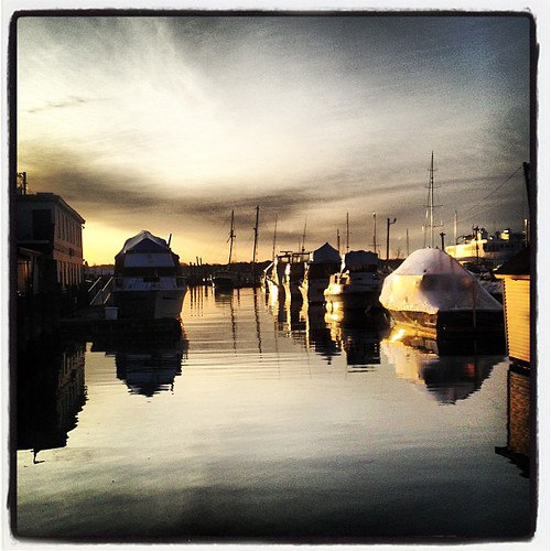 sunrise square portland harbor maine lofi squareformat oldport iphoneography instagramapp uploaded:by=instagram foursquare:venue=4e61946a8877954de7d66407