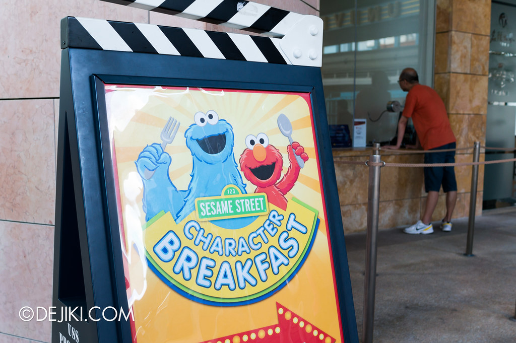 Sesame Street Character Breakfast at Universal Studios Singapore - Signage at park entrance
