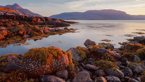 uk sunset red seaweed west color colour landscape photography scotland highlands rocks colours upper barnacles loch visible torridon colourfull inveralligin visiblelandscape inveralliginbeach