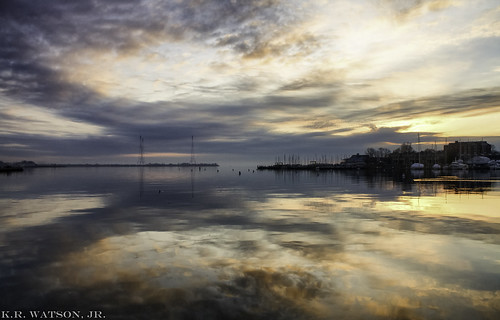 sun reflection water clouds sunrise bay harbor annapolis chesapeake chesapeakbay justclouds