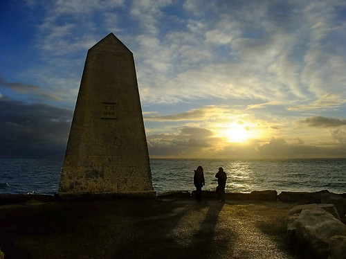 winter sunset sea england people portland coast january dorset obelisk th englishchannel goldenhour trinityhouse portlandbill 1844 2013 concordians
