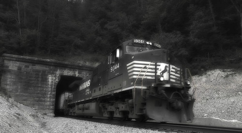 ns trains tunnels norfolksouthern kenovadistrict
