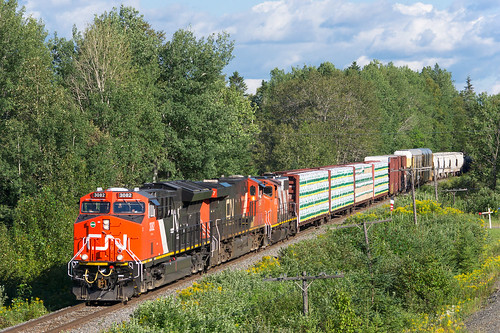 lacbaker newbrunswick canada cn canadian canadien national railroad railway chemin fer pelletier subdivision train locomotive 305 3082 et44ac gevo ge general electric sony sal70300g a77