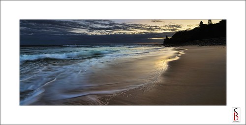 ocean seascape beach sunrise dawn seaside nikon surf wave queensland sunshinecoast d90 moffatbeach