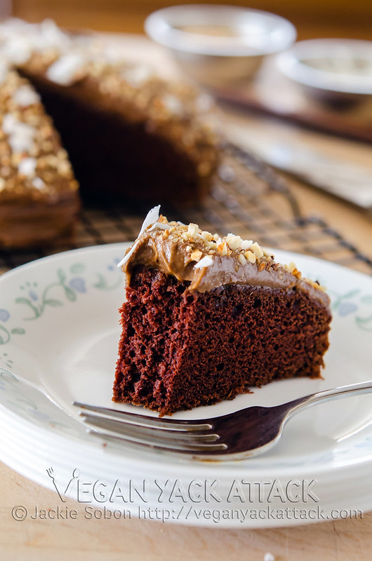 This Lover's Chocolate Cake is an absolutely delicious dessert that is actually on the healthy side! Plus, it's filled with love-inducing ingredients.