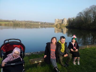 , A walk around Carew Castle and Mill Pond #CountryKids