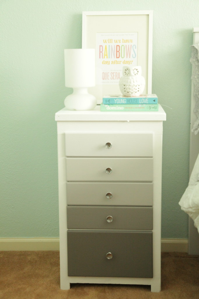 Ombre Nightstand for the Guest Room #thelovelygeek
