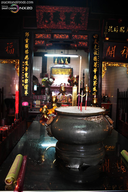 Lee Sian Neo Neo Temple Interior