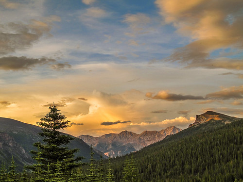 trees sunset sky panorama canada mountains green clouds forest trekking canon landscape jasper view cloudy hiking scenic powershot hills backpacking alberta valley vista g11 canadianrockies skylinetrail malignerange