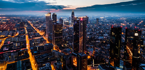 city sunset urban night clouds skyscraper canon germany haze long exposure 5d hdr banks frankfurtammain lightroom zeiss21mm