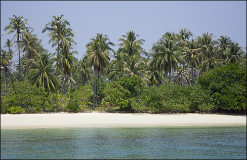Rang Yai Island