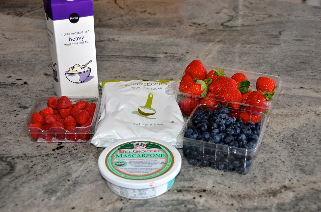 Berries and Mascarpone Cream