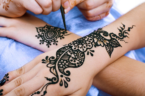 Dr. Joel Schlessinger warns about the dangers of a chemical found in black henna tattoos