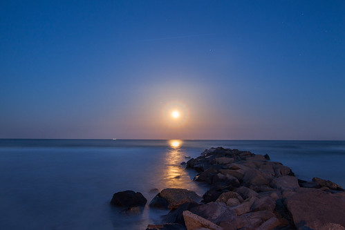 canon jetty moonrise astronomy jerseyshore seaislecity beachmoon 5dmkii chrisbakley