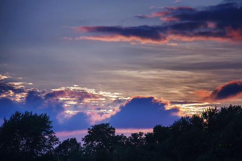 sunset clouds sky dramatic beatiful macomb mcdonoughcounty illinois il august summer stevefrazierphotography trees horizon