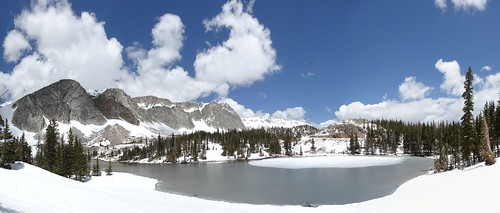 panorama snow mountains ice mirrorlake wyoming snowyrange