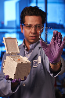 Microfluidics device