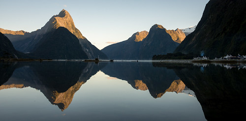 light newzealand sky sun mountains reflection sunrise dawn mirror tide milfordsound millpond mitrepeak