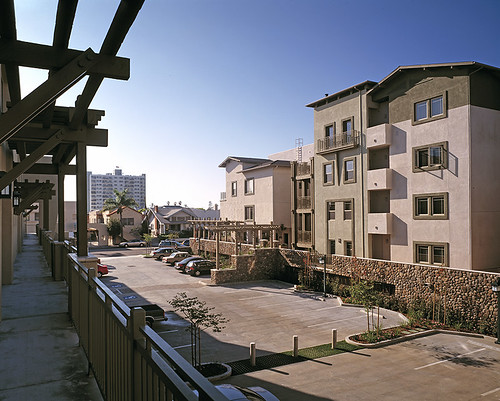 MIssion Hills Commons