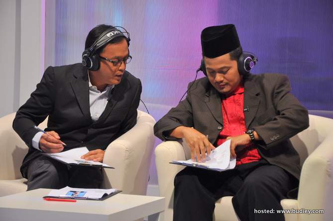 Juri - Tuan Haji Zainal Ariffin Ismail &Amp; Al-Fadhil Ustaz Sharhan Shafie (1)