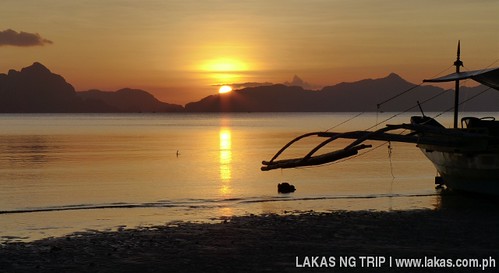 Sunset at Corong-Corong Beach at El Nido, Palawan