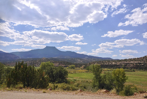 mountain newmexico landscape abiquiu iphone cerropedernal flintmountain flattoppedmountain iphoneography