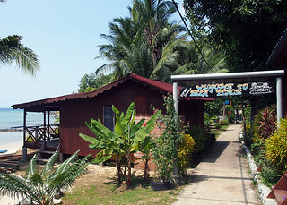 <img src="accommodation-salang-tioman-malaysia.jpg" alt="Accommodation in Salang, Tioman, Malaysia" />