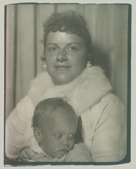 photobooth mother and child
