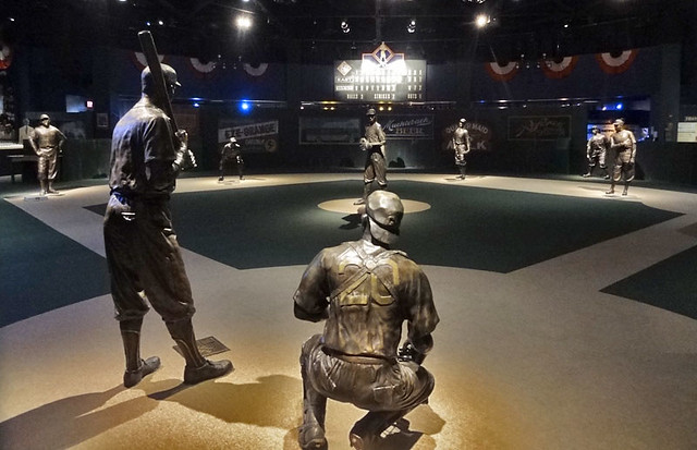 negro-leagues-museum-player