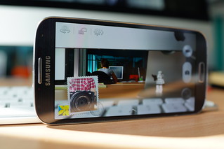 Samsung Galaxy S4 - dual view