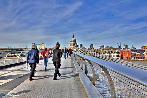 city people london capital stpaulscathedral riverthames melliniumbridge