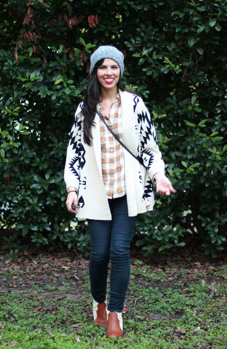 casual fall outfit, tribal print cardigan, slouchy beanie, brown booties, austin texas style blogger, austin fashion blogger, austin texas fashion blog