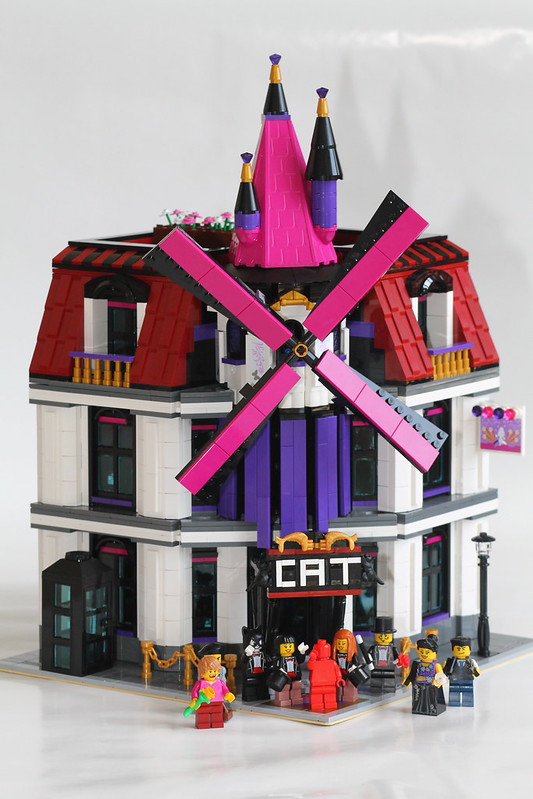 Lego MOC: Black Cat Cabaret