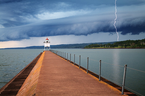 lighthouse minnesota pier mn lakesuperior twoharbors lightningstrike stormfront lightningstorm