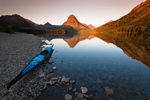 morning mountain reflection sunrise nationalpark eyes montana kayak open wide glacier sinopah