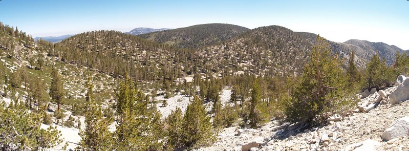 Panorama view of Zahniser, Sugarloaf, Grinnel, Lake, and 10000 Foot Ridge from the Sky High Trail