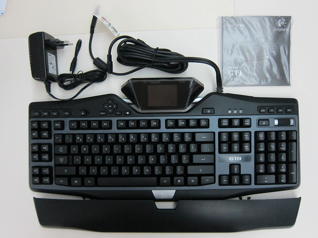 Logitech G19 Gaming Keyboard - Box Contents