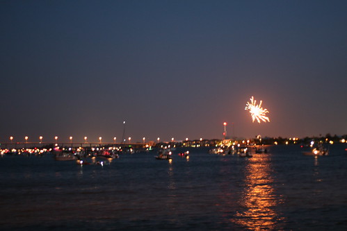 bridge boats lights fireworks fourthofjuly independenceday verobeach indianriver