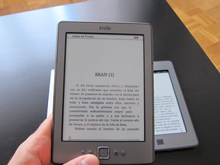 20120709_Kindle_touch_vs_Sony_PRSt1_021