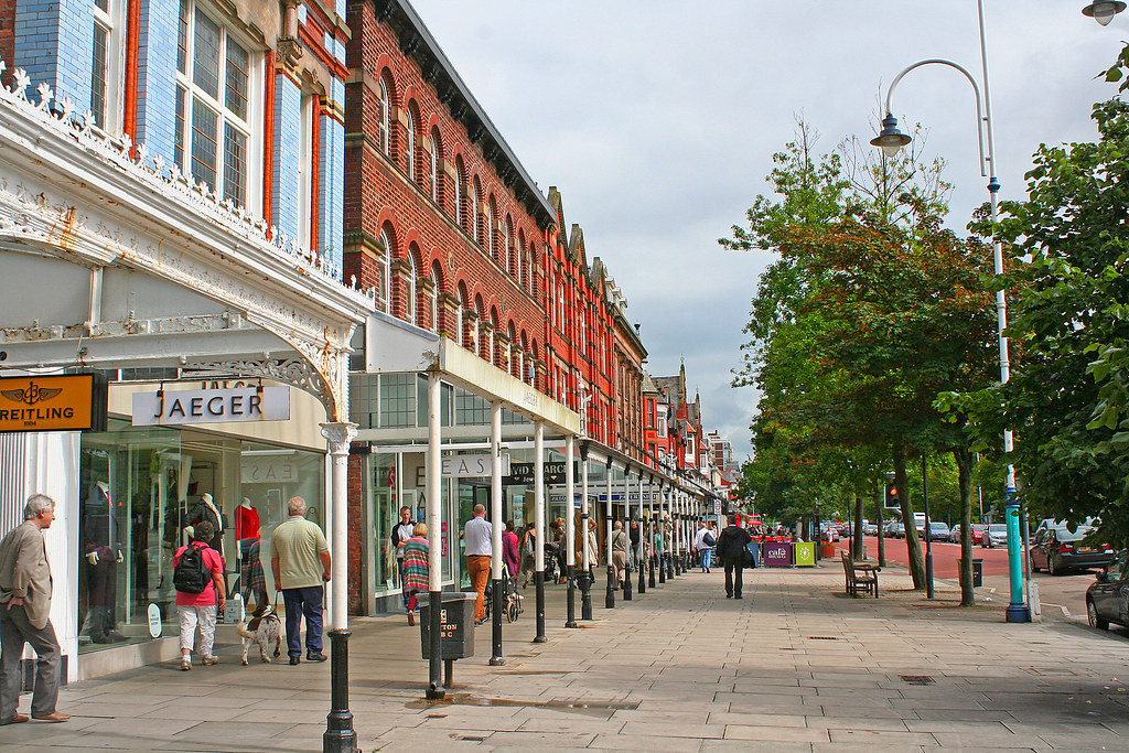 6 UK Coastal Towns and why you Want to Live There