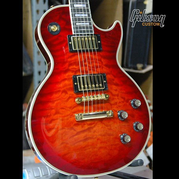 Photo：Gibson Guitars  83 By Larry Ziffle
