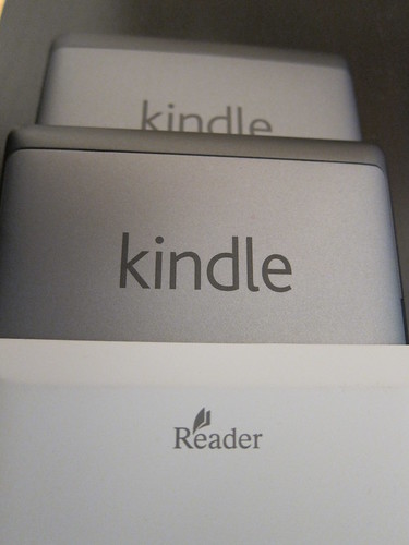 20120709_Kindle_touch_vs_Sony_PRSt1_022