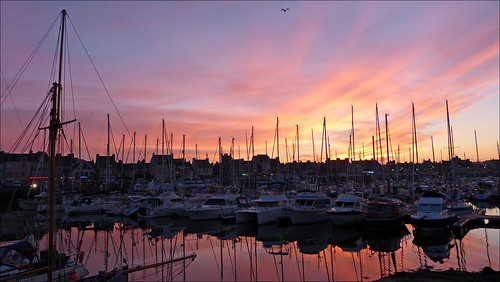 sunset france port normandie manche coucherdesoleil cotentin saintvaastlahougue