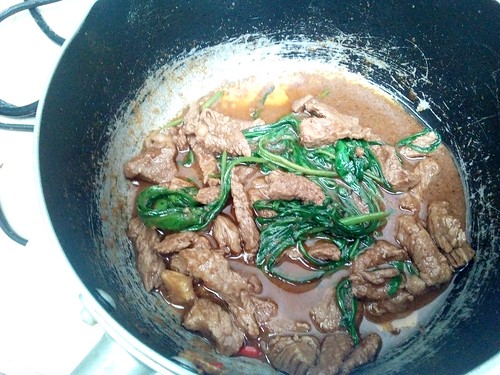 sate beef with spinach