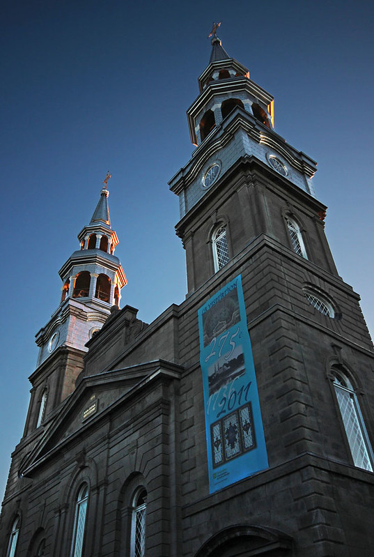 De La Visitation Church at midnight, Montreal on sunset